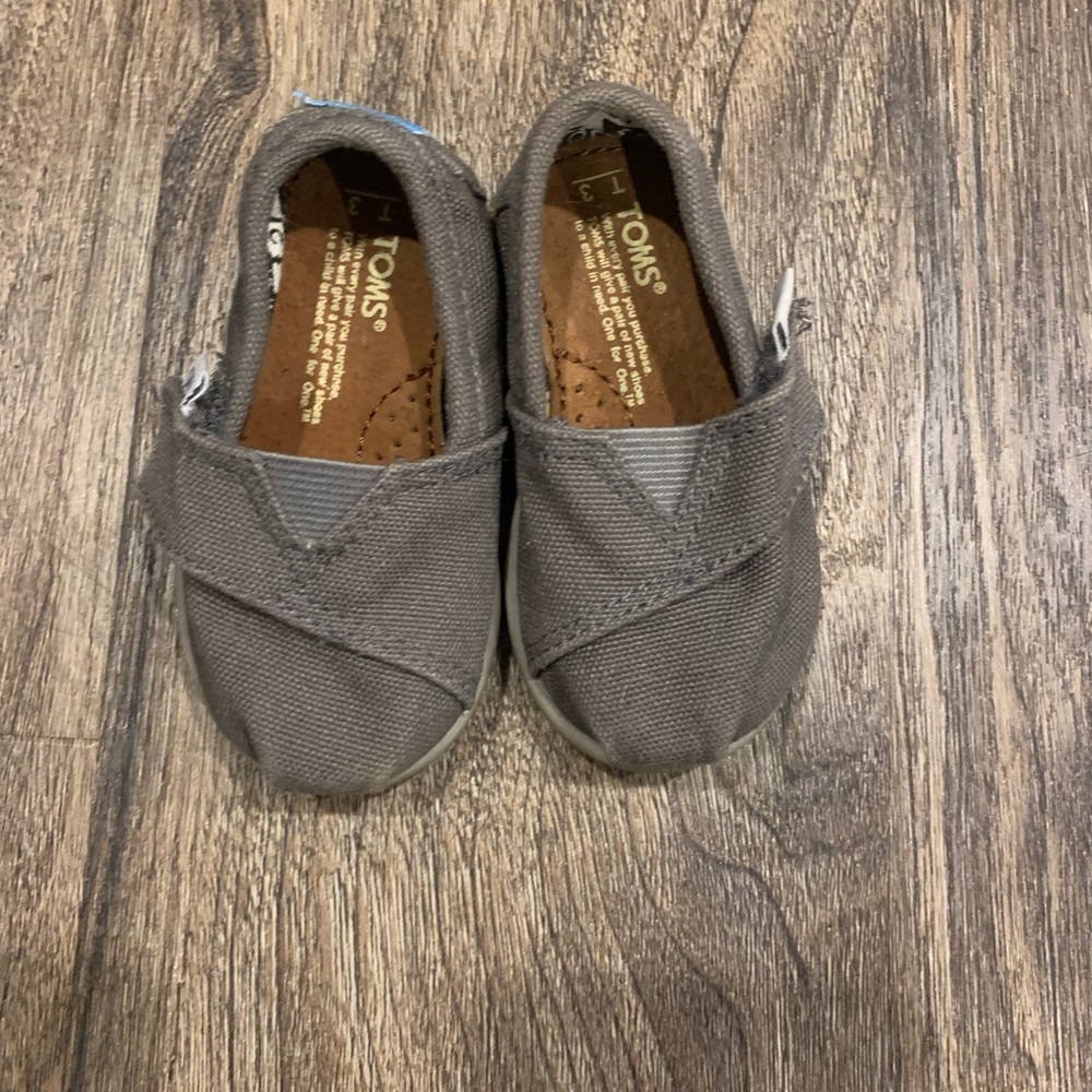 Baby Velcro Toms